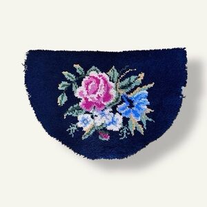 1940 1950s Floral Latch Hook Hearth Rug Black Ground 35 x 23.5 Victorian Revival